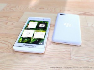 White BlackBerry 10 L-Series Picture Leaked