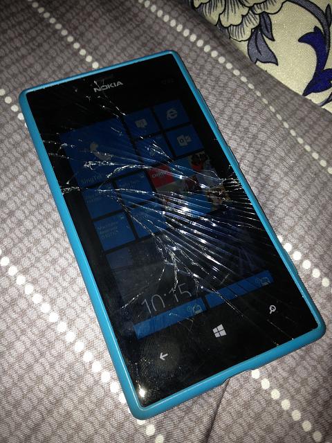 How to Replace the Cracked Nokia Lumia 720 Screen