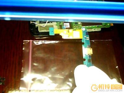 How To Repair LG Nexus 4 Microphone By Replacing Charging Port Cable Ribbon