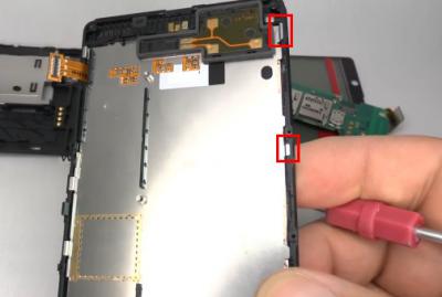 How to Repair a Cracked Nokia Lumia 820 Screen