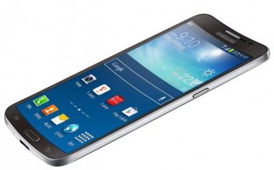 Samsung Releases the First Curved Display Smartphone: Galaxy Round