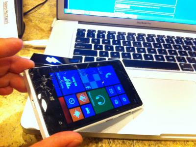 Tutorial: How to Repair Cracked Nokia Lumia 920 Screen