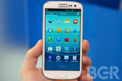 Smartphone Crown Of iPhone Was Stolen By Samsung Galaxy S III