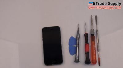 How to Replace the iPhone 5S Cracked Screen 