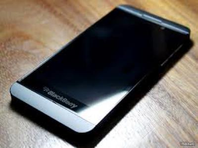 White BlackBerry 10 L-Series Picture Leaked