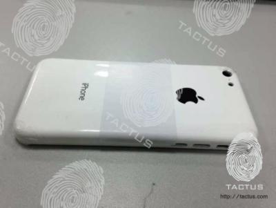 Picture of Low-End iPhone Leaked, Looking Similar to the White iPhone 3G