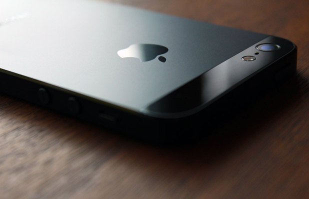 apple-sign-iphone-5