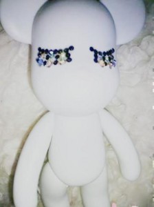 Make the eyes for teddy bear