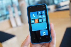 How to Repair Nokia Lumia 620 Damaged Screen