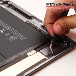  Take out the side keys flex cable