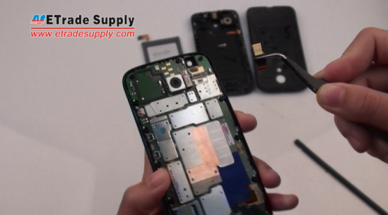 How to Disassemble Motorola Moto G to Repair Screen and Other Parts Motorola Moto G front facing camera is removed