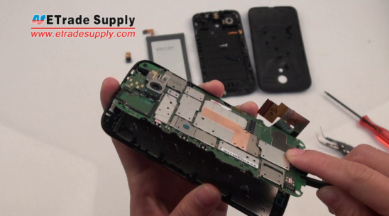 How to Disassemble Motorola Moto G to Repair Screen and Other Parts remove the Moto G motherboard
