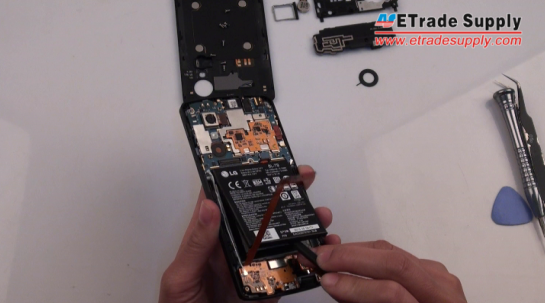 Lift the Nexus 5 battery