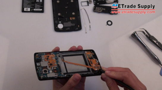 lift the Nexus 5 charging port flex cable