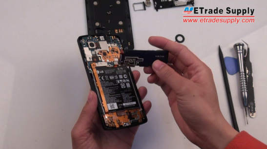 remove the Nexus 5 loud speaker module