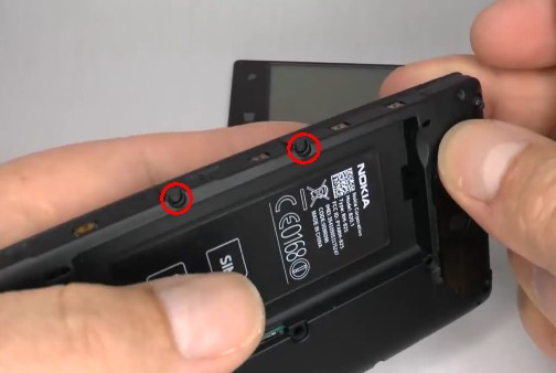 3.2undo the four side screws