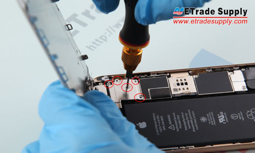 4. Undo the 5 screws that locking the metal cover above LCD and Digitizer flex ribbon connectors.