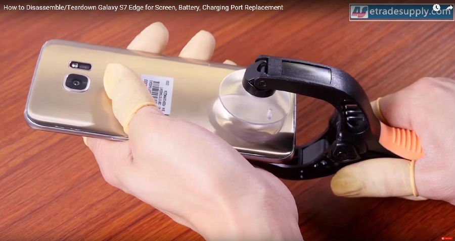 how to remove samsung s7 battery