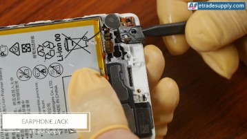 19-remove-headphone-jack