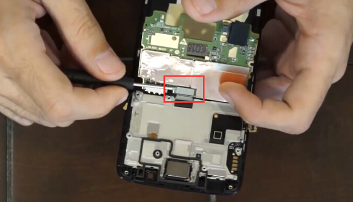 9.disconnect-motherboard-connector