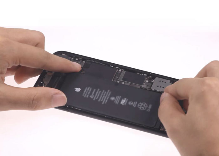 install the iPhone XR battery