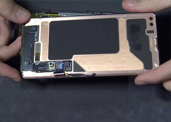 separate the Samsung S10 screen and the frame