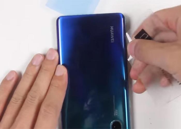 separate Huawei P30 back housing