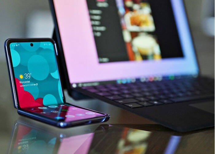 Samsung Z Flip as Mini Laptop