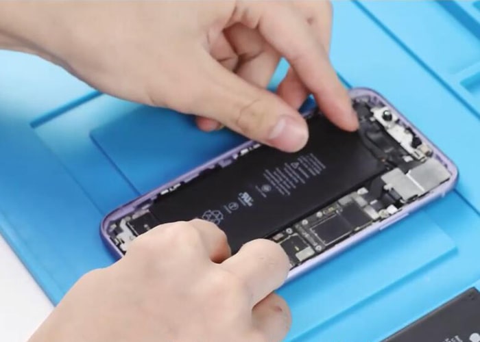 Connect the new battery into the iPhone
